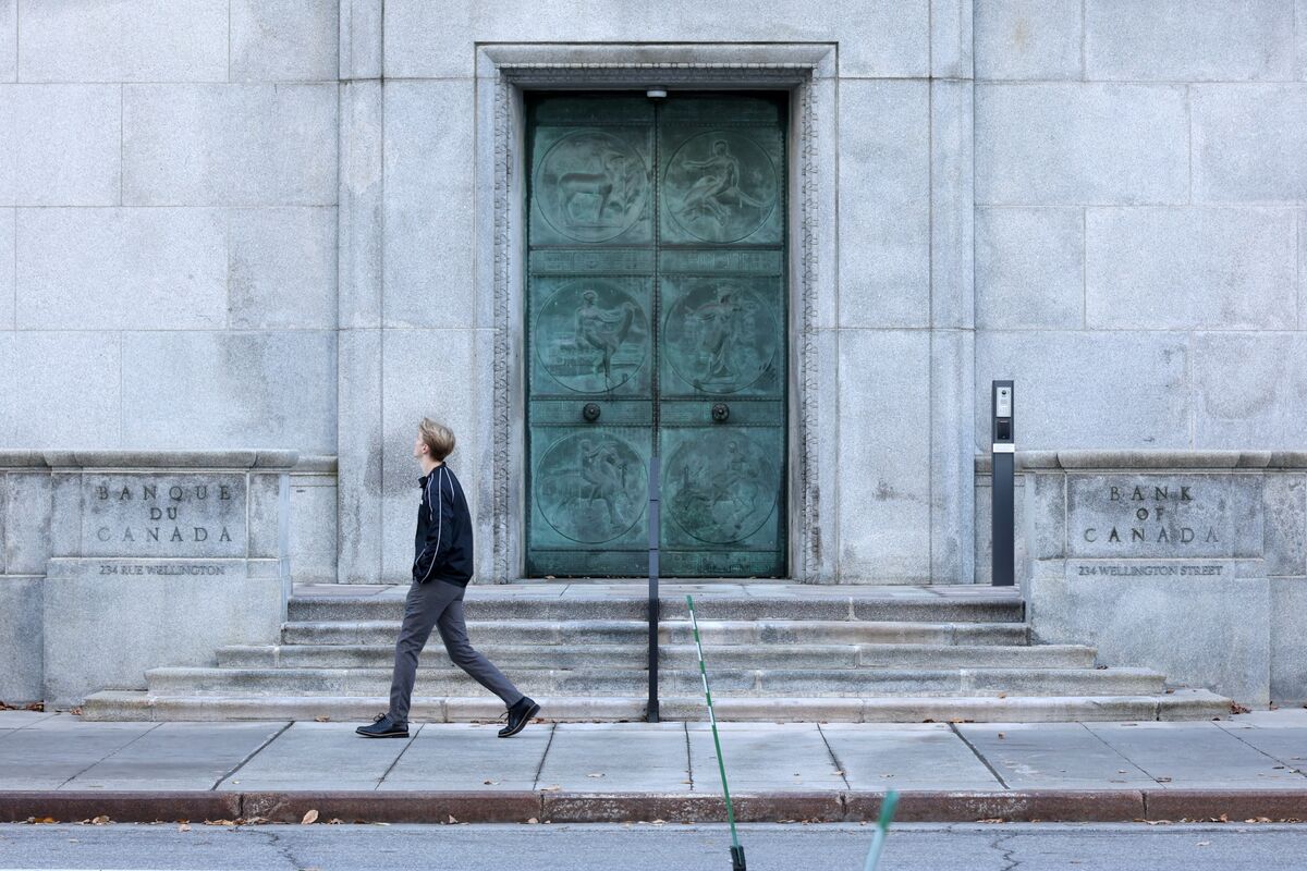 bloomberg.com - Alice Atkins - Debt Chiefs Tout Benefits of Hedge Fund Growth in Bond Markets