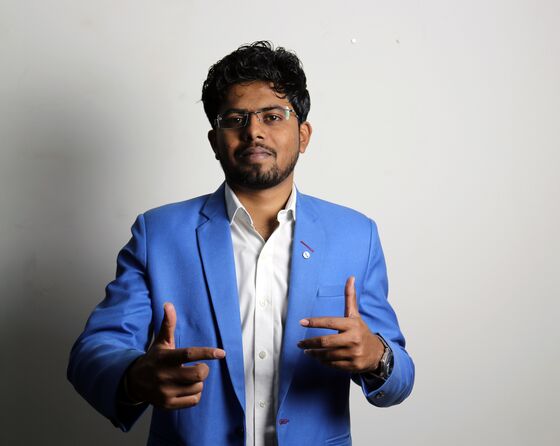 YouTube Stars and Broking Apps Lure Pandemic-Hit Day Traders in India