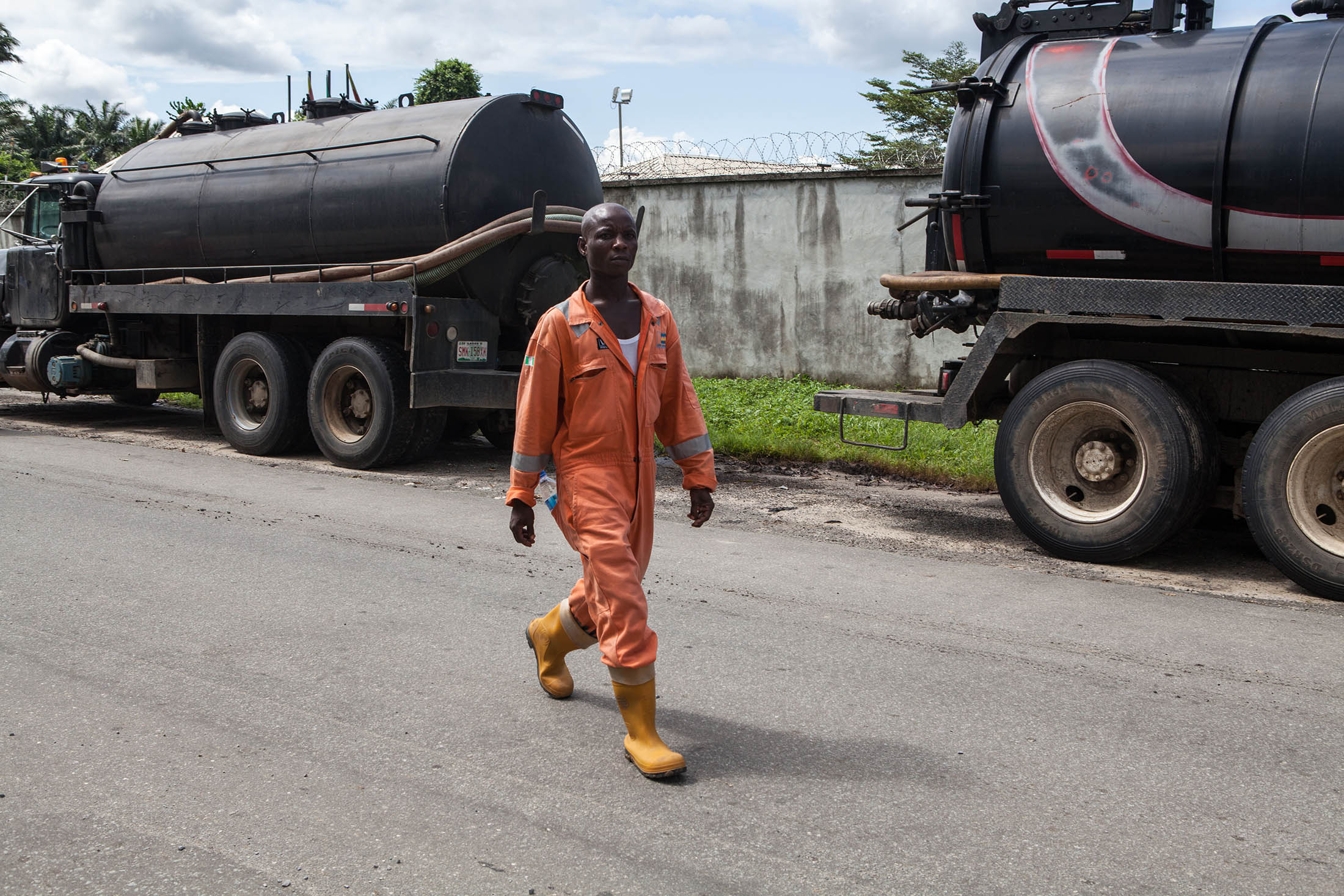 China Binges on African Oil Like Never Before After OPEC Cuts Bloomberg