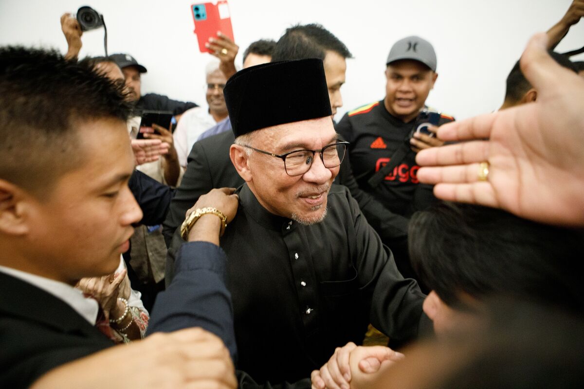 Malaysia PM Anwar's Confidence Vote Odds Rise As House Speaker Pick ...