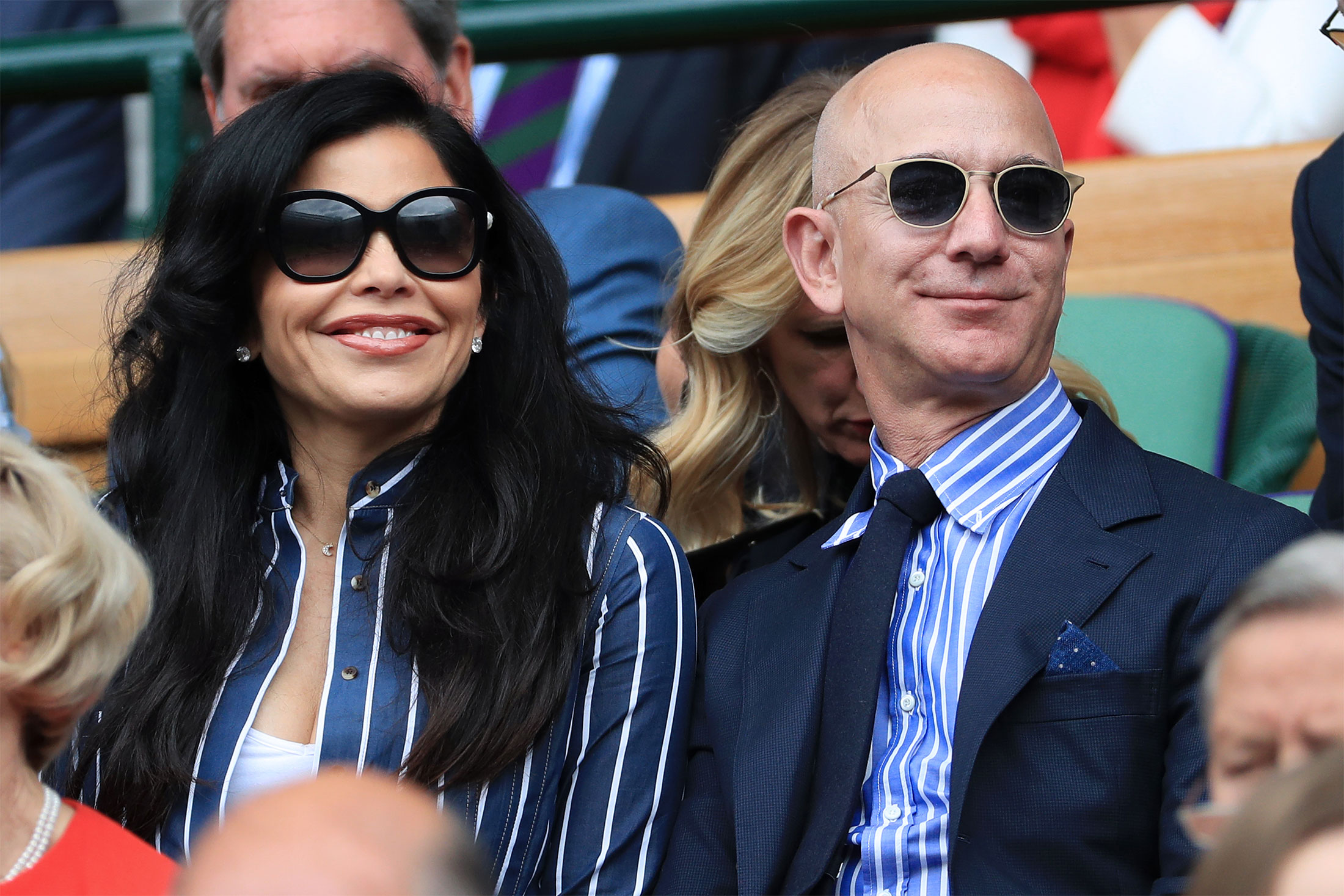 Jeff Bezos, Lauren Sanchez to Give $100 Million to Maui Fund - Bloomberg