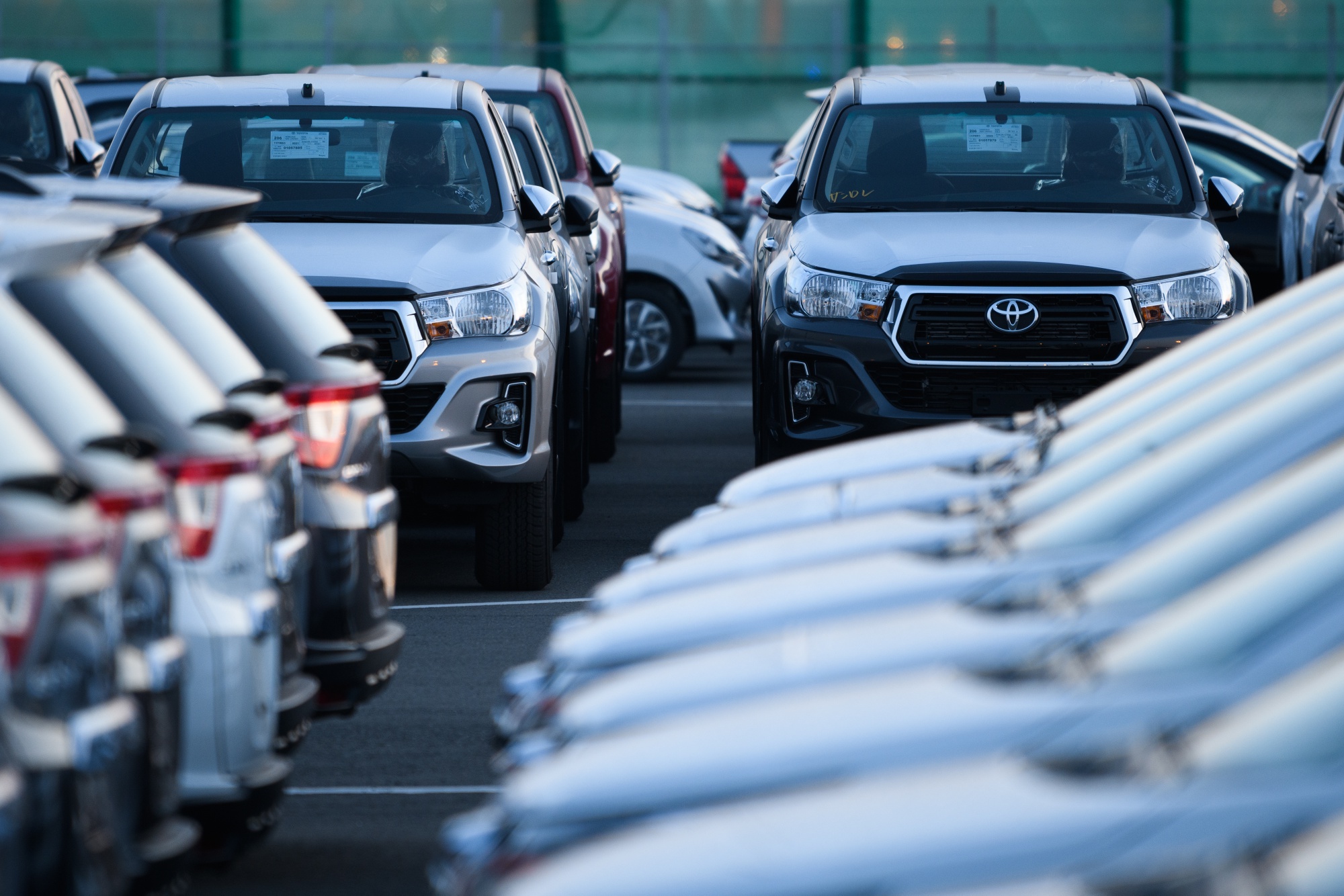 More Steep Drops for Japan Vehicle Sales Show Recovery Weakness Bloomberg