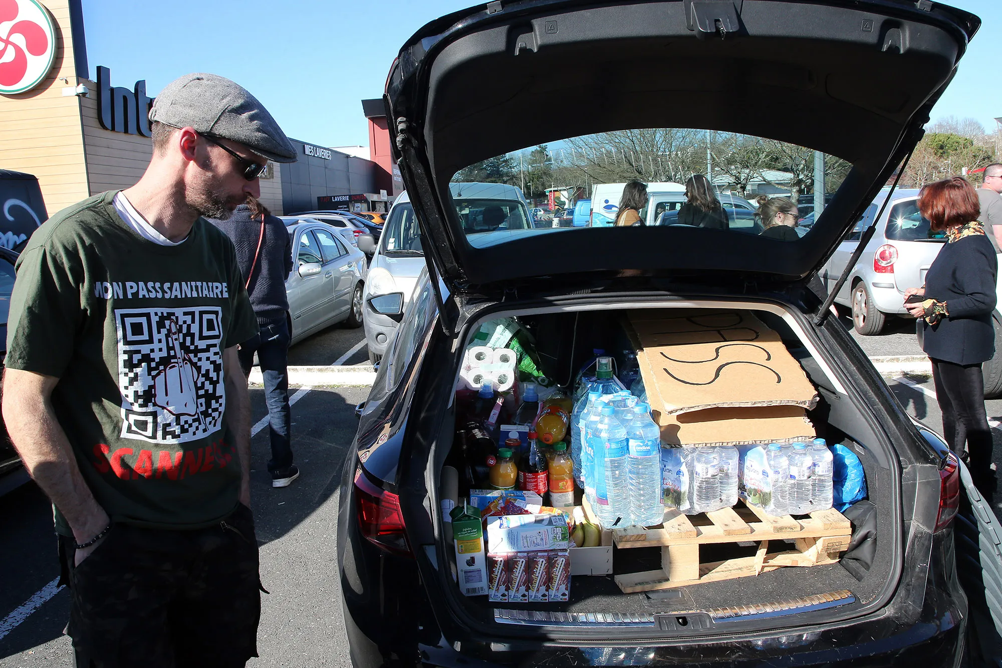 Protesters prepare to leave for Paris, in Bayonne, France, on Feb. 9.