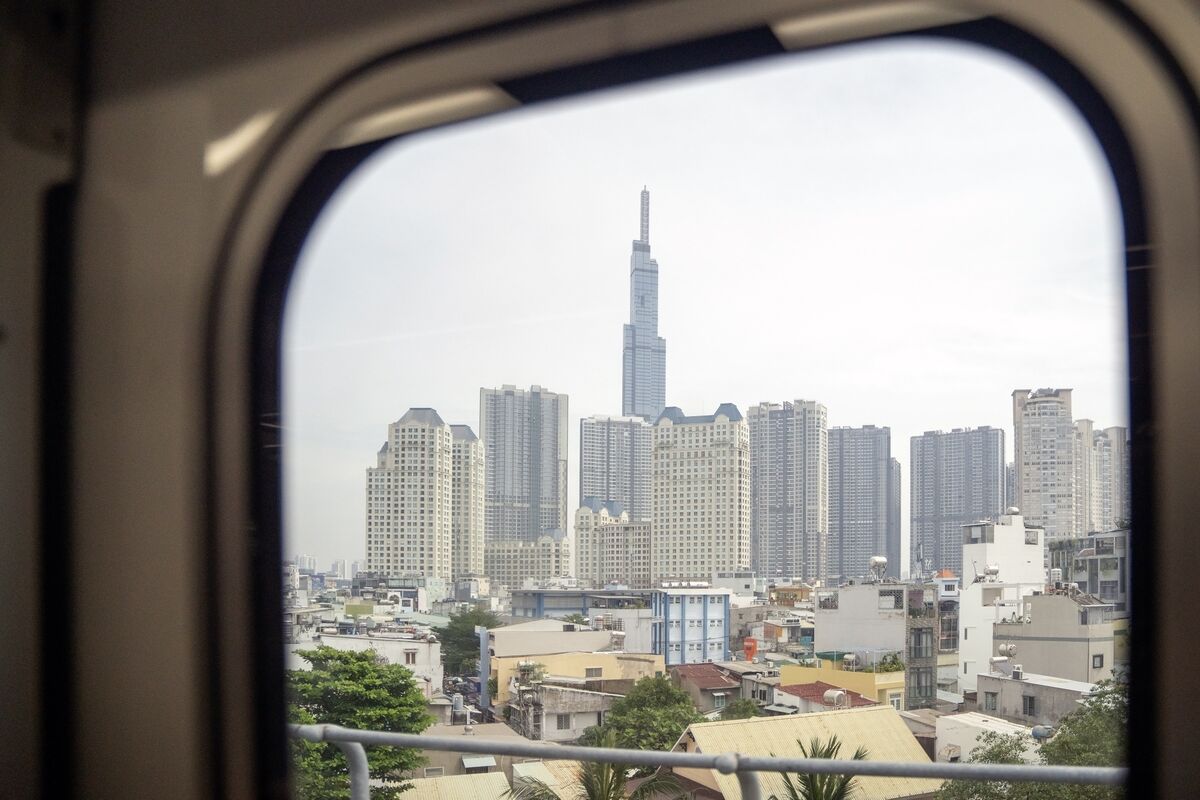 FTSE to Upgrade Vietnam to Emerging-Market Status From Frontier