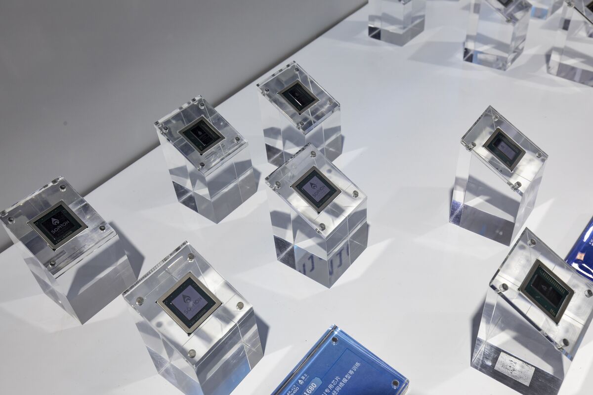 How to Build the Ultimate GPU Cloud to Power AI