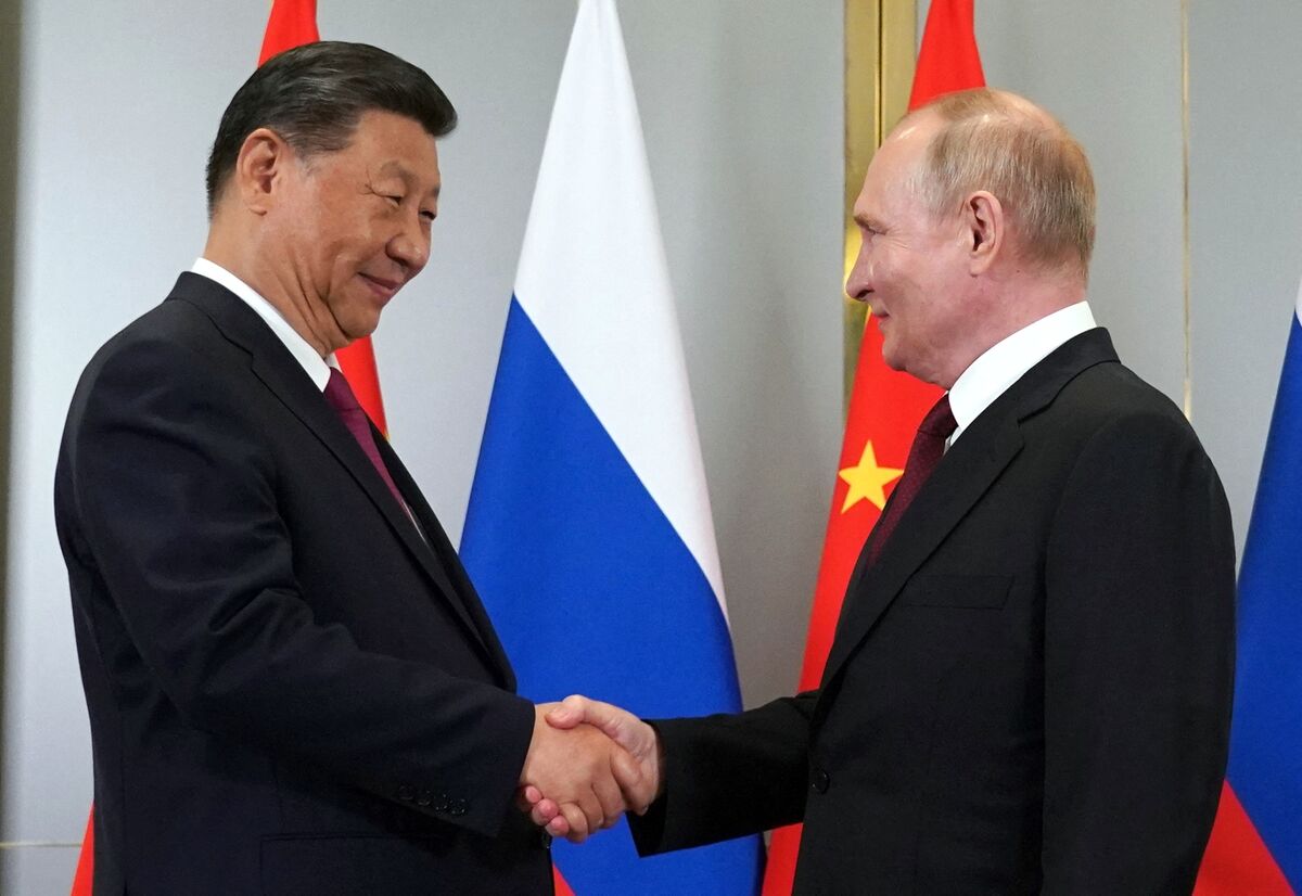 Russia-China de facto Alliance: Why Putin and Xi Are So Close - Bloomberg