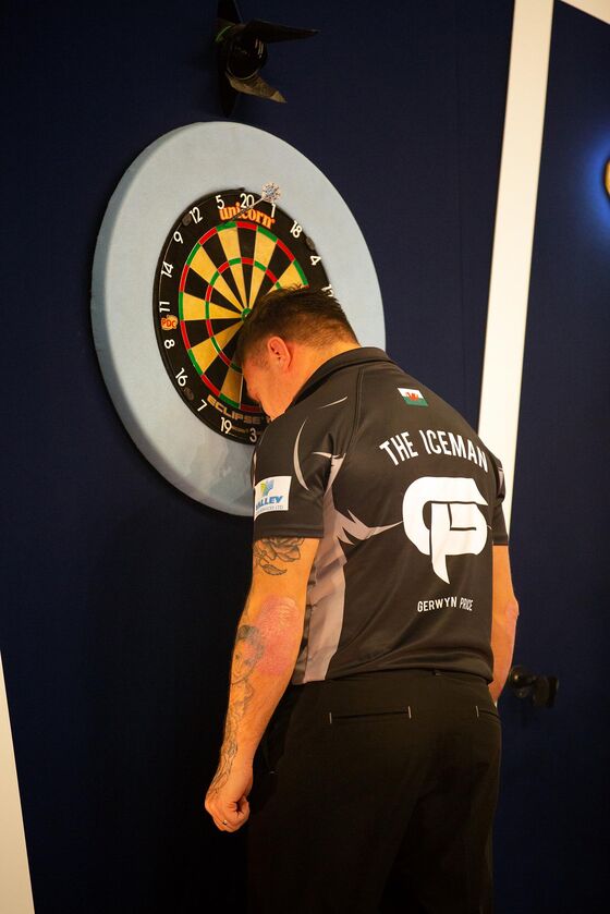 Pro Darts Is Back, But Legions of Beer-Swilling Fans Must Wait