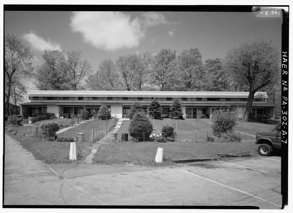 For all of Gropius and Breuer's fervid interest in introducing Bauhaus rationalism, prefabrication, and mass housing to the United States, their partnership mainly produced single-family home commissions. Aluminum City Terrace was their one joint foray into multi-tenant housing.