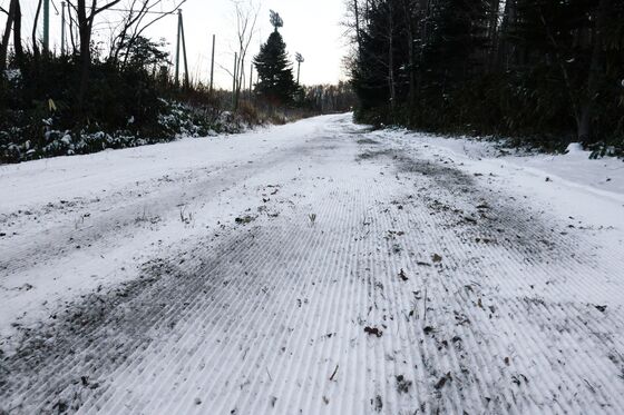 Japan's Ski Areas Are Having Their Worst Winter in Decades