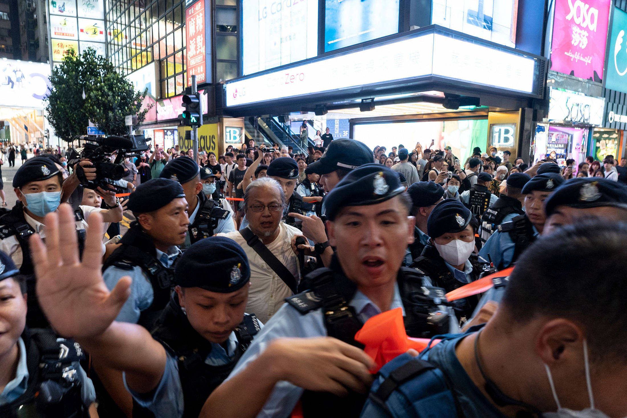 Hong Kong detains 8 people on eve of Tiananmen Square anniversary -  Bloomberg