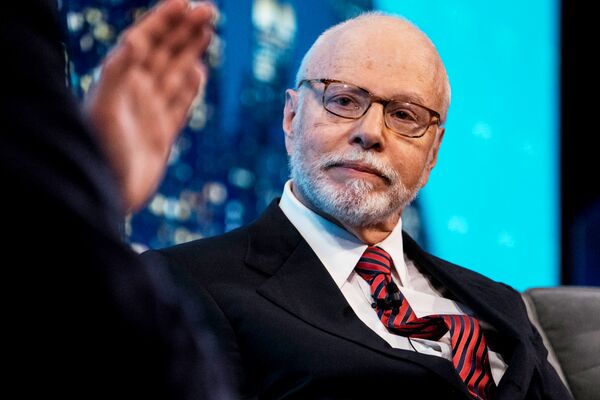 Elliott Built ‘Large’ Stake in Buffett-Favored Sumitomo, Source Says