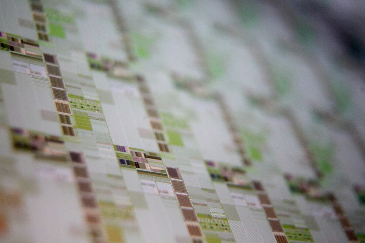 China’s Top Chipmaker Warns Rushed AI Capacity Could Sit Idle China’s Top Chipmaker Warns Rushed AI Capacity Could Sit Idle