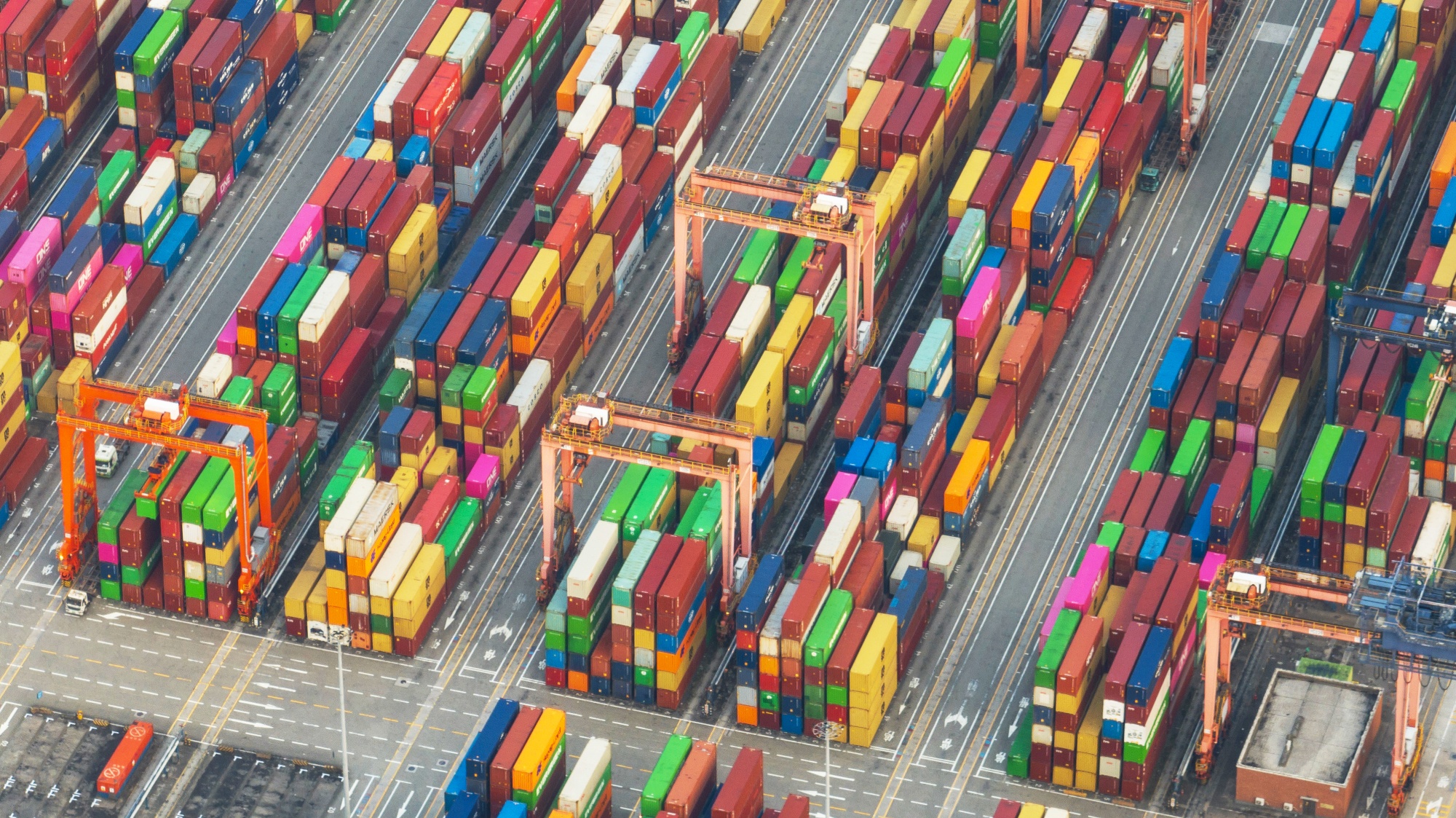 China’s Economy Grows 5% in 2025 as Exports Help Meet Target