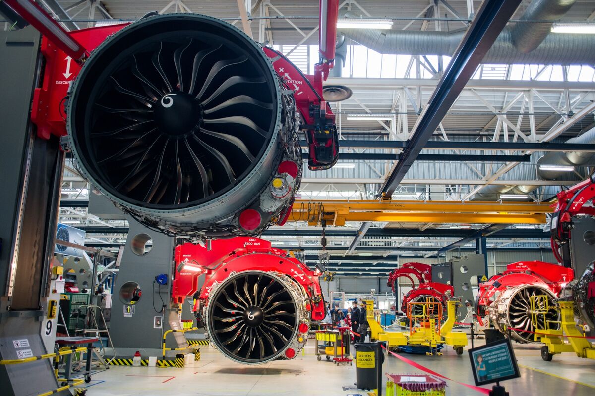Euro-Zone Economy Grew More Than Estimated at End of Last Year
