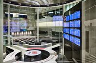 Japanese Stocks Drop Back Into Bear Zone