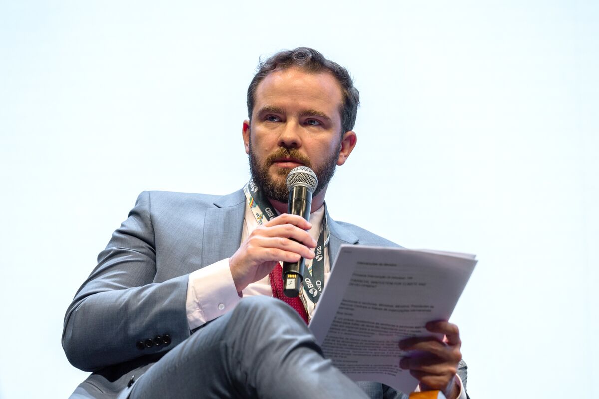 assets.bwbx.io image