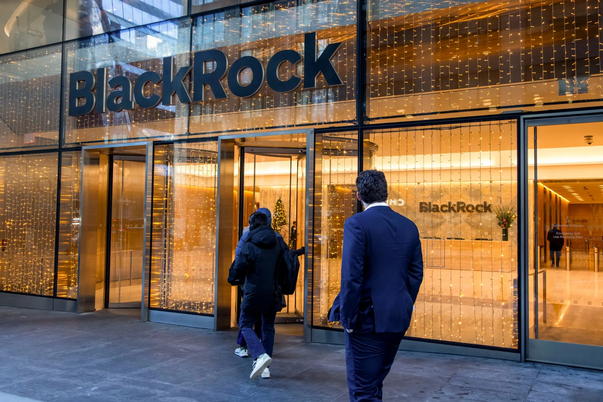 BlackRock s Alex Shingler To Leave 26 Billion Multi Asset Income Team blackrock-s-alex-shingler-to-leave-26-billion-multi-asset-income-team