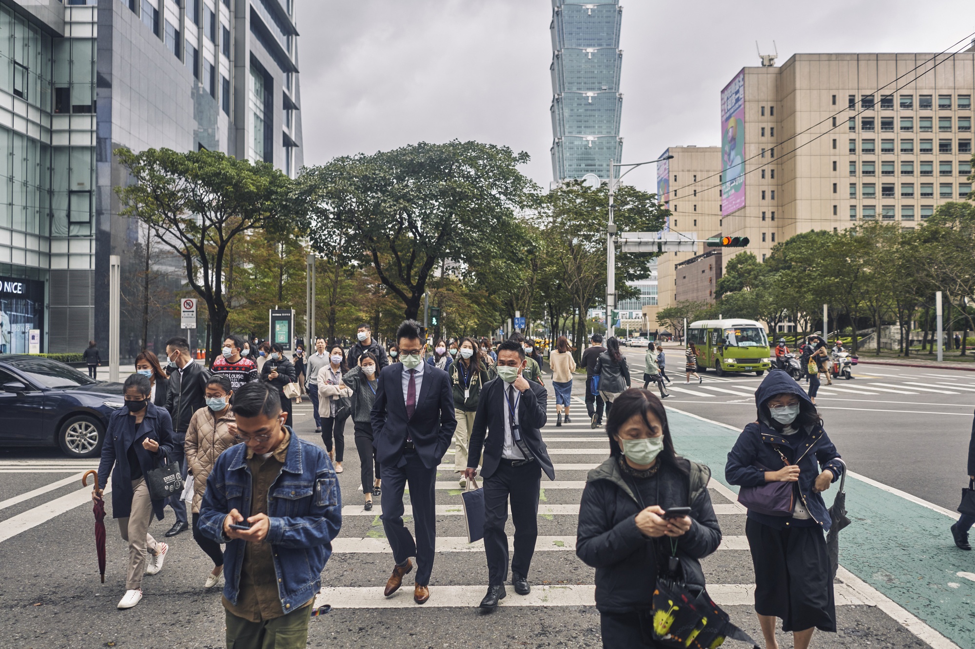 Taiwan Holds Rate at Low After US Adds It to Currency Watchlist  Bloomberg