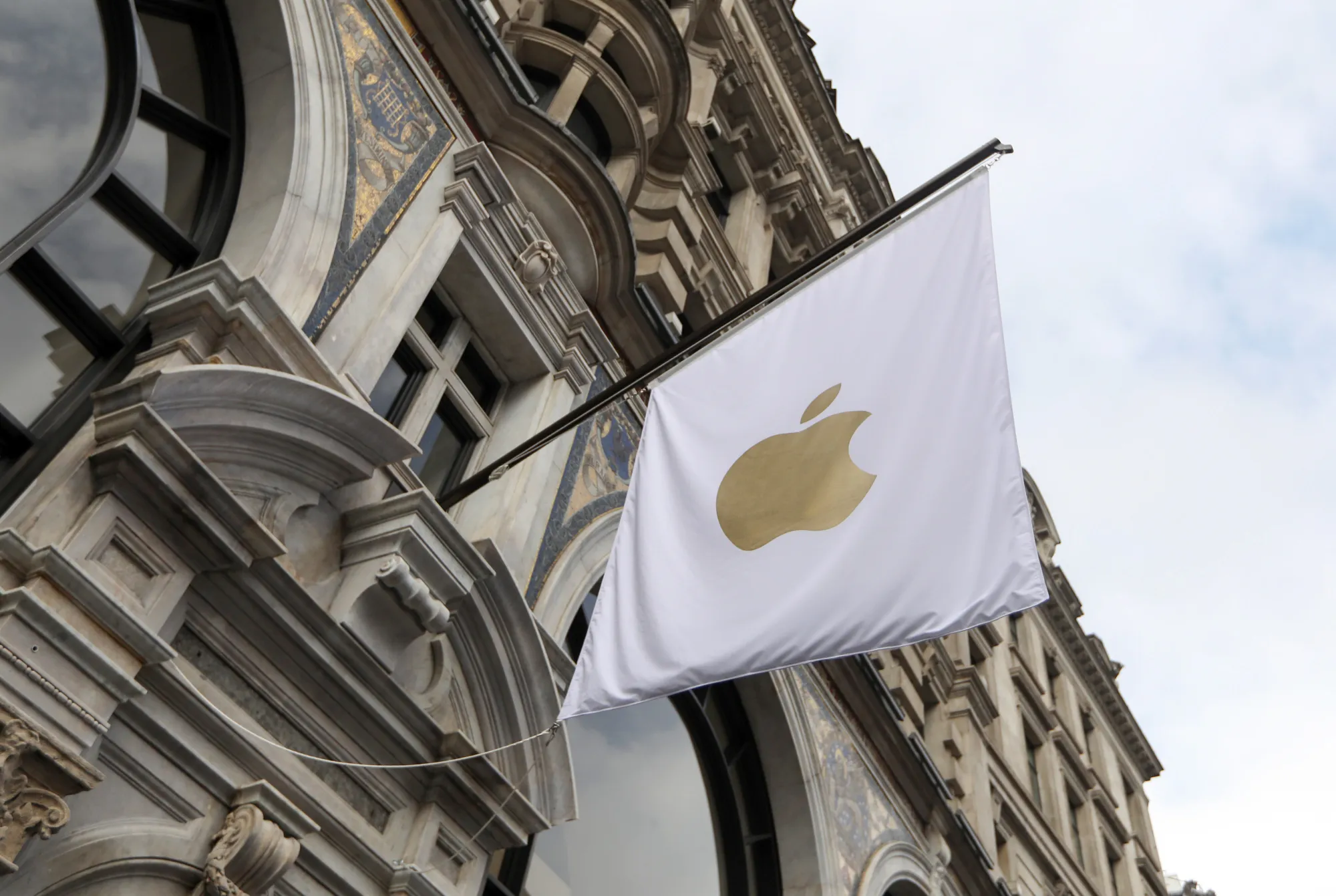 Inside The Newly Refurbished Apple Inc. Regent Street Store Ahead Its Public Opening