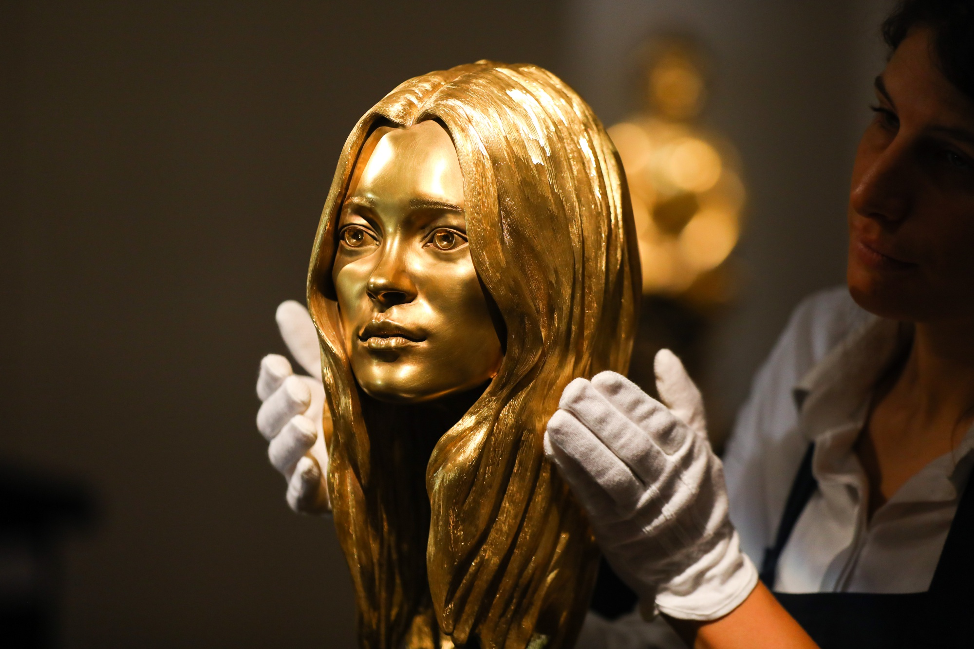 Kate store moss sculpture