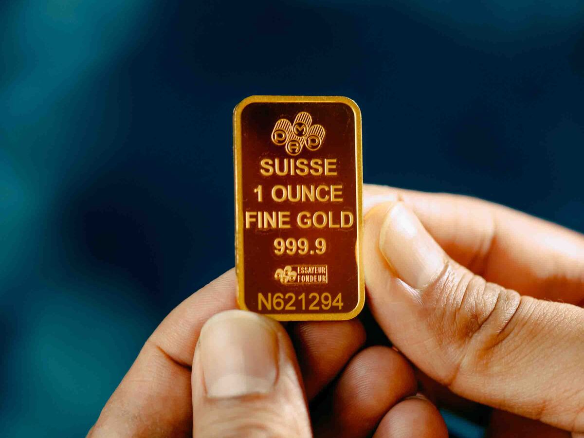 The 24-Karat Craze Won’t Kill the Dollar