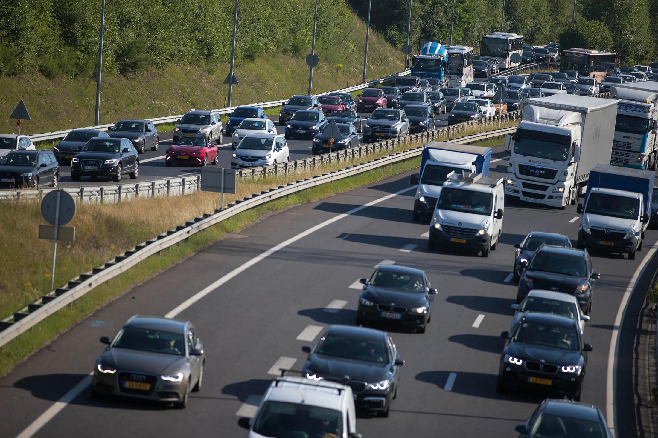 1498800394_traffic