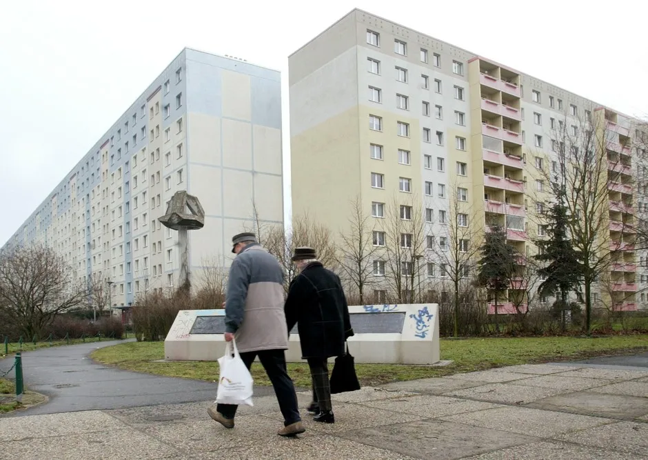 Berlin’s Senate has announced a project to add more units on top of already existing buildings in the city’s east, with a possible capacity of up to 50,000 new homes.