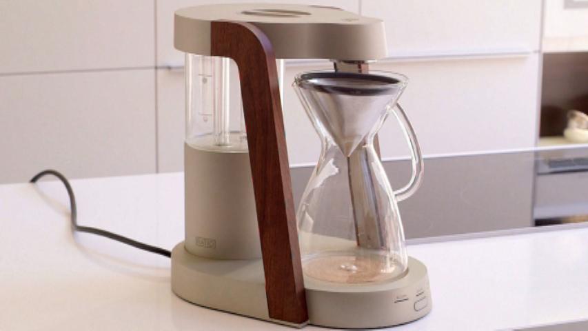 Review: Is a Gorgeous Pour-Over Coffee Maker Worth $500? - Bloomberg