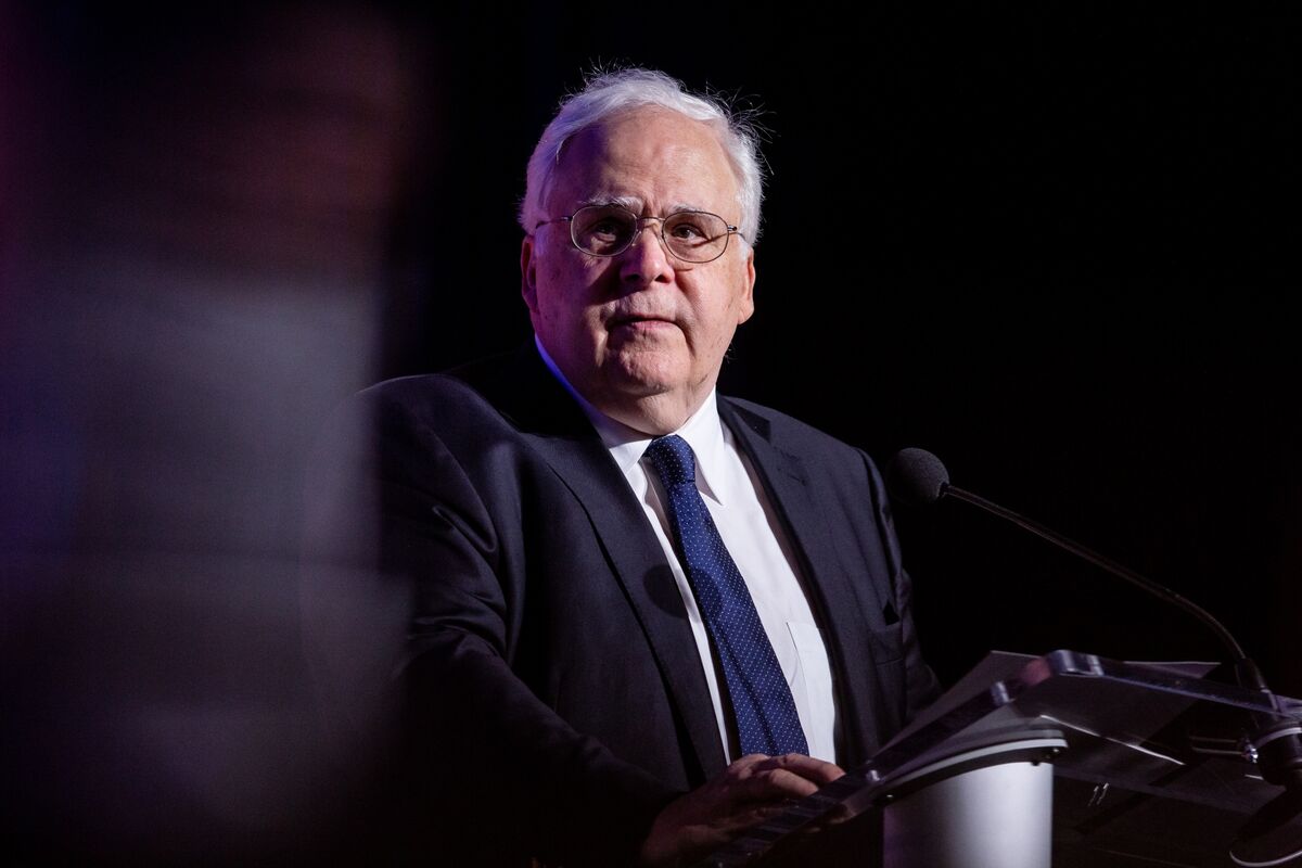 🟪"Addio a Fred Smith: il visionario fondatore di FedEx che ha rivoluzionato le spedizioni"