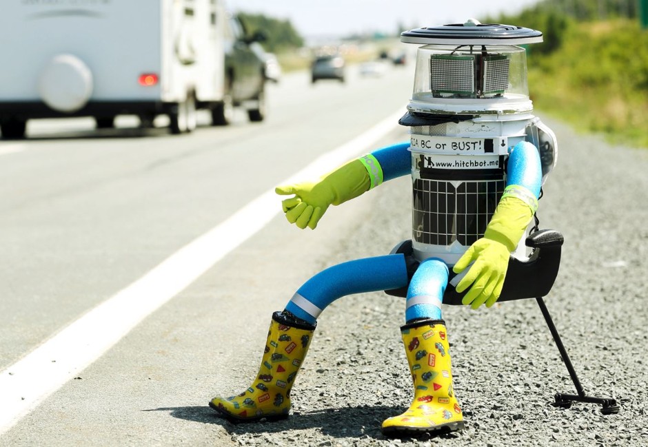 A Hitchhiking Canadian Robot Is Destroyed Philadelphia - Bloomberg