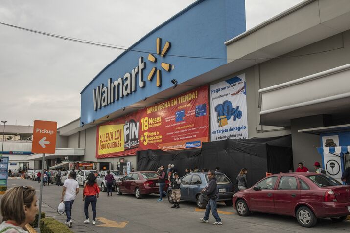 Shoppers At Palacio de Hierro Mall And Walmart On Buen Fin