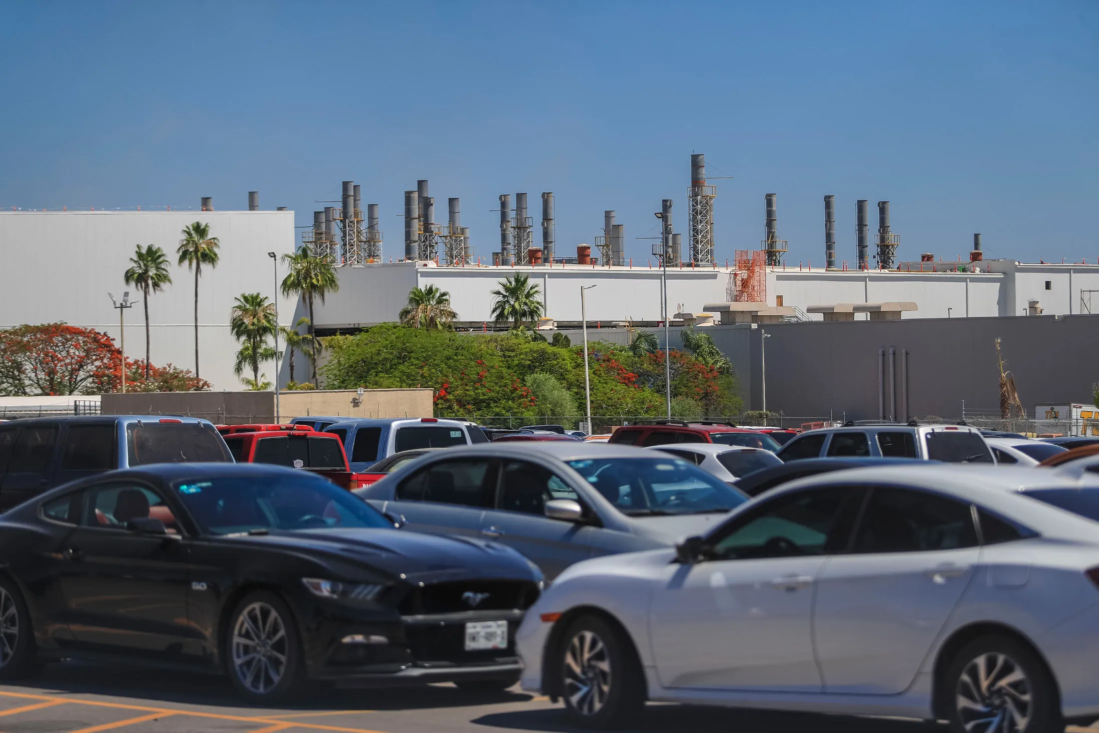 Ford Begins Production of New Small Pickup Truck in Mexico - Bloomberg