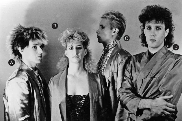 Can you spot the $34 billion fund manager? Jeffrey Gundlach (third from left), who runs DoubleLine Capital, the fastest-growing mutual fund startup in history. His mid-'80s haircut is only slightly less weird than his rise to the top