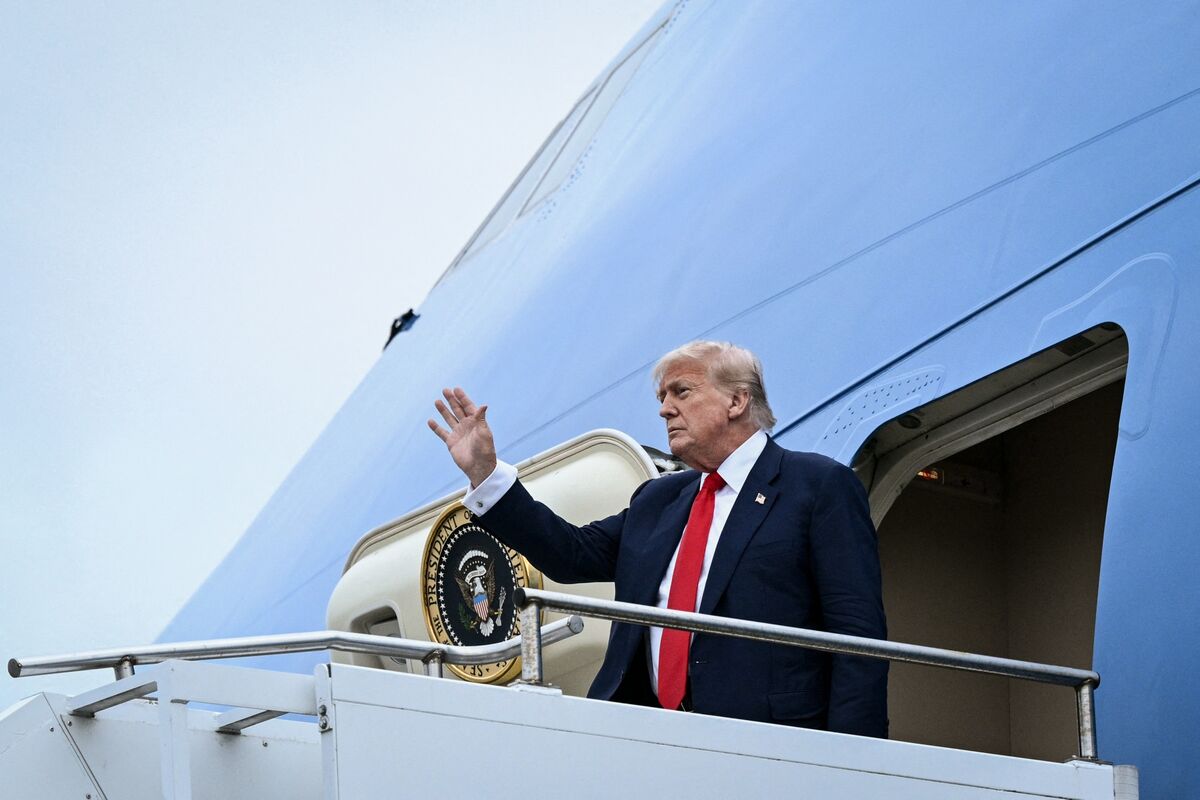 How Trump’s Business Empire Benefits From His Presidency