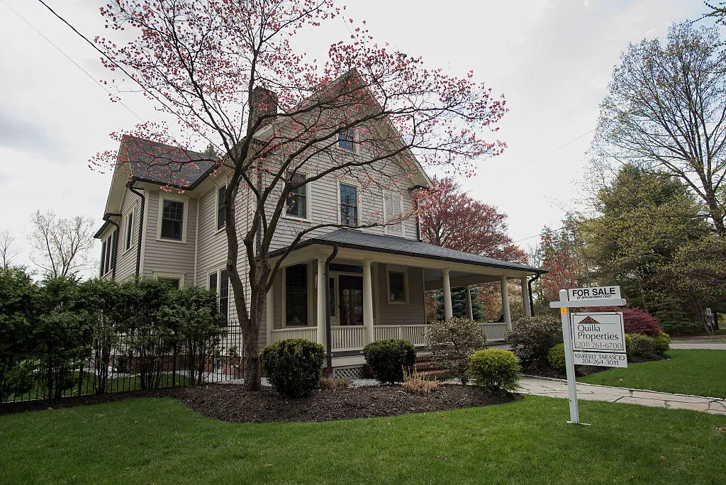 Rule of thumb: If you can afford it with a fixed rate, you can afford it with an adjustable rate.
