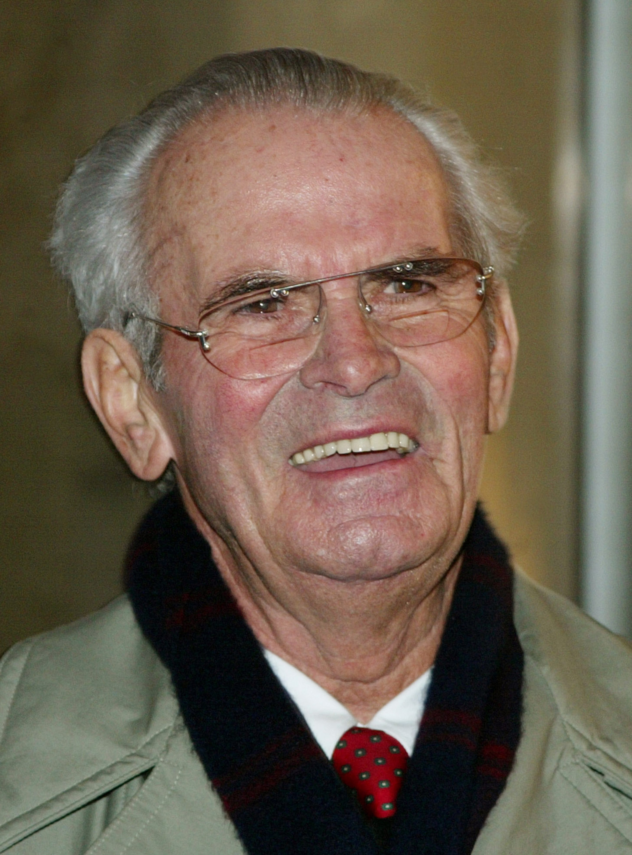 Metro’s Billionaire Co-Founder Beisheim Commits Suicide - Bloomberg