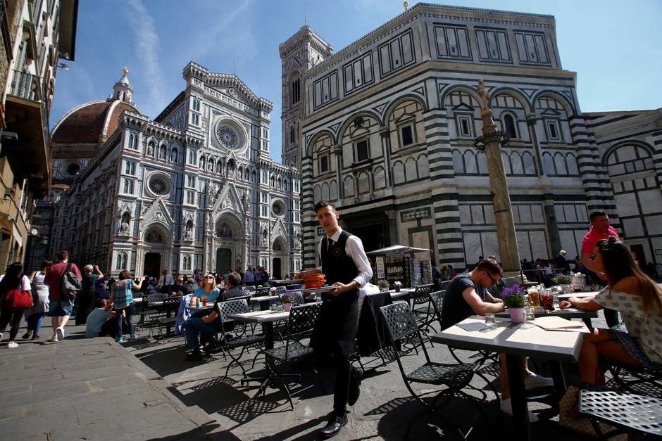Drop the panini, tourists: Florence's Duomo is a sandwich-free zone. 