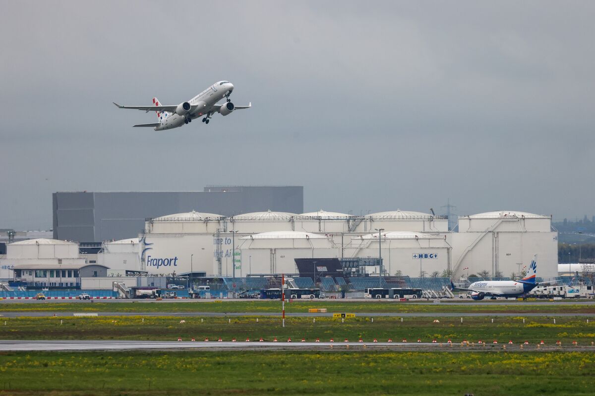 bloomberg.com - Suzanne Lynch - EU Revamps Carbon Market in Boost for Industry