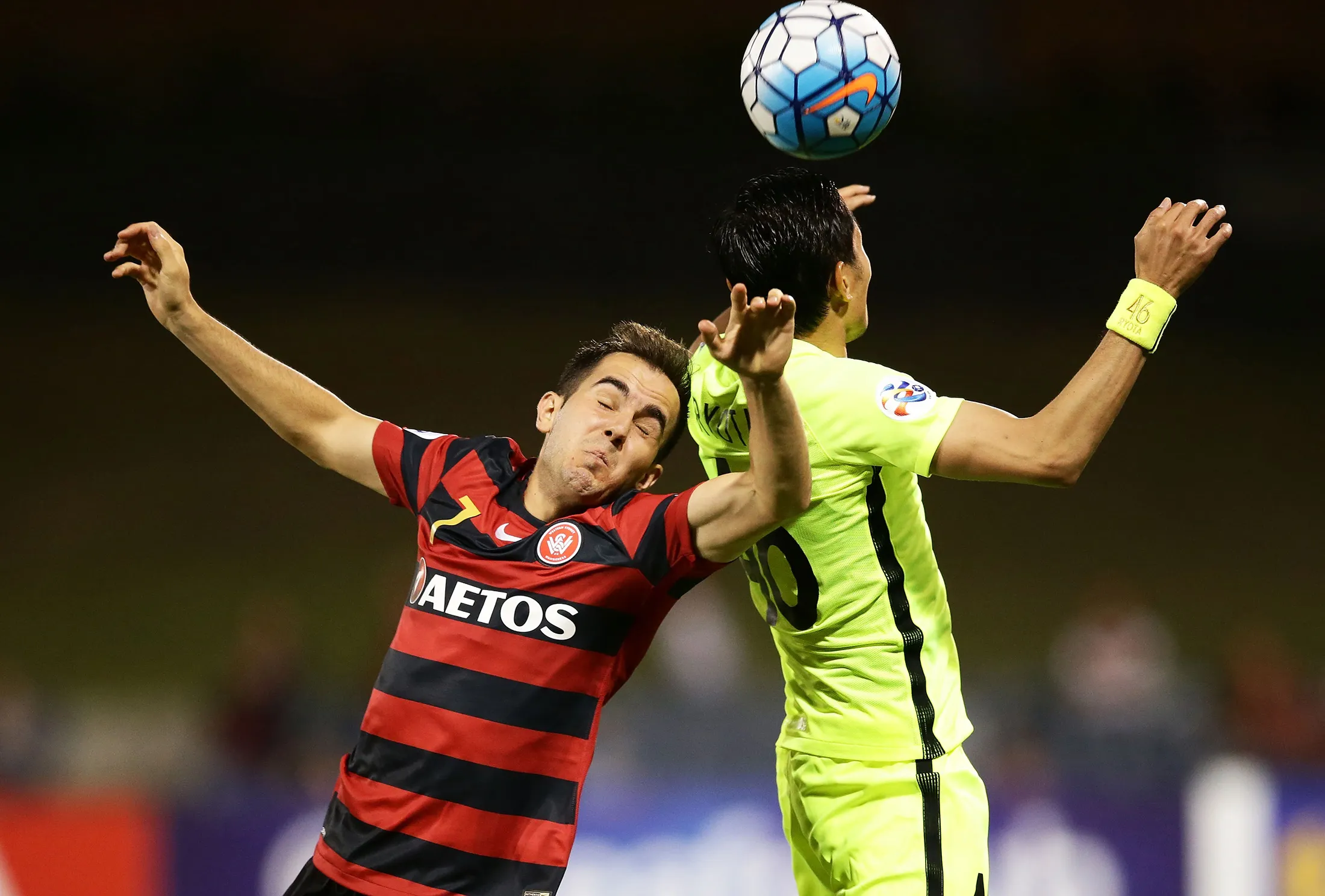 during the AFC Asian Champions League match between the Western Sydney Wanderers and the Urawa Red Diamonds at Campbelltown Sports Stadium on February 21, 2017 in Sydney, Australia.

