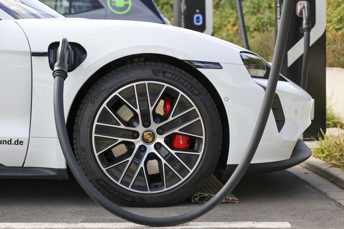 Porsche Seeks Partners for 3.3 Billion EV Battery Plant Bloomberg