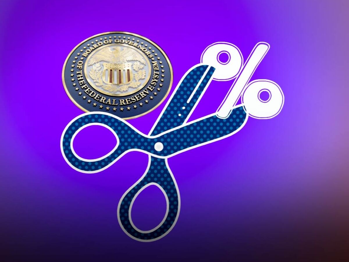 Fed Cuts Rates as Powell Says Jobs Market No Longer Solid - Bloomberg