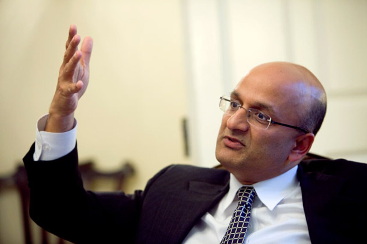 harvard-business-school-s-half-million-dollar-man-bloomberg