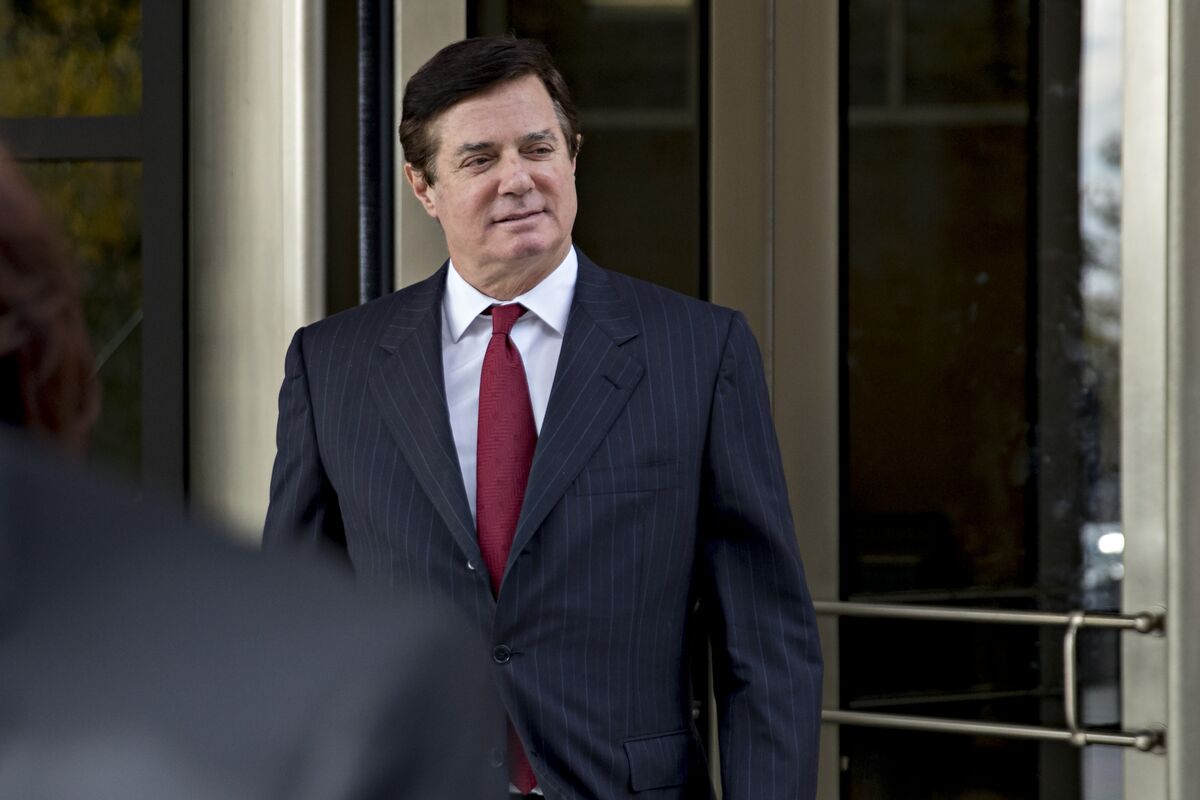 Mueller Seeks a May 14 Conspiracy Trial for Manafort and Gates