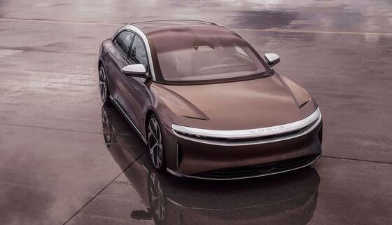 Lucid’s Debut EV Gets 520-Mile EPA Rating, Eclipsing Tesla