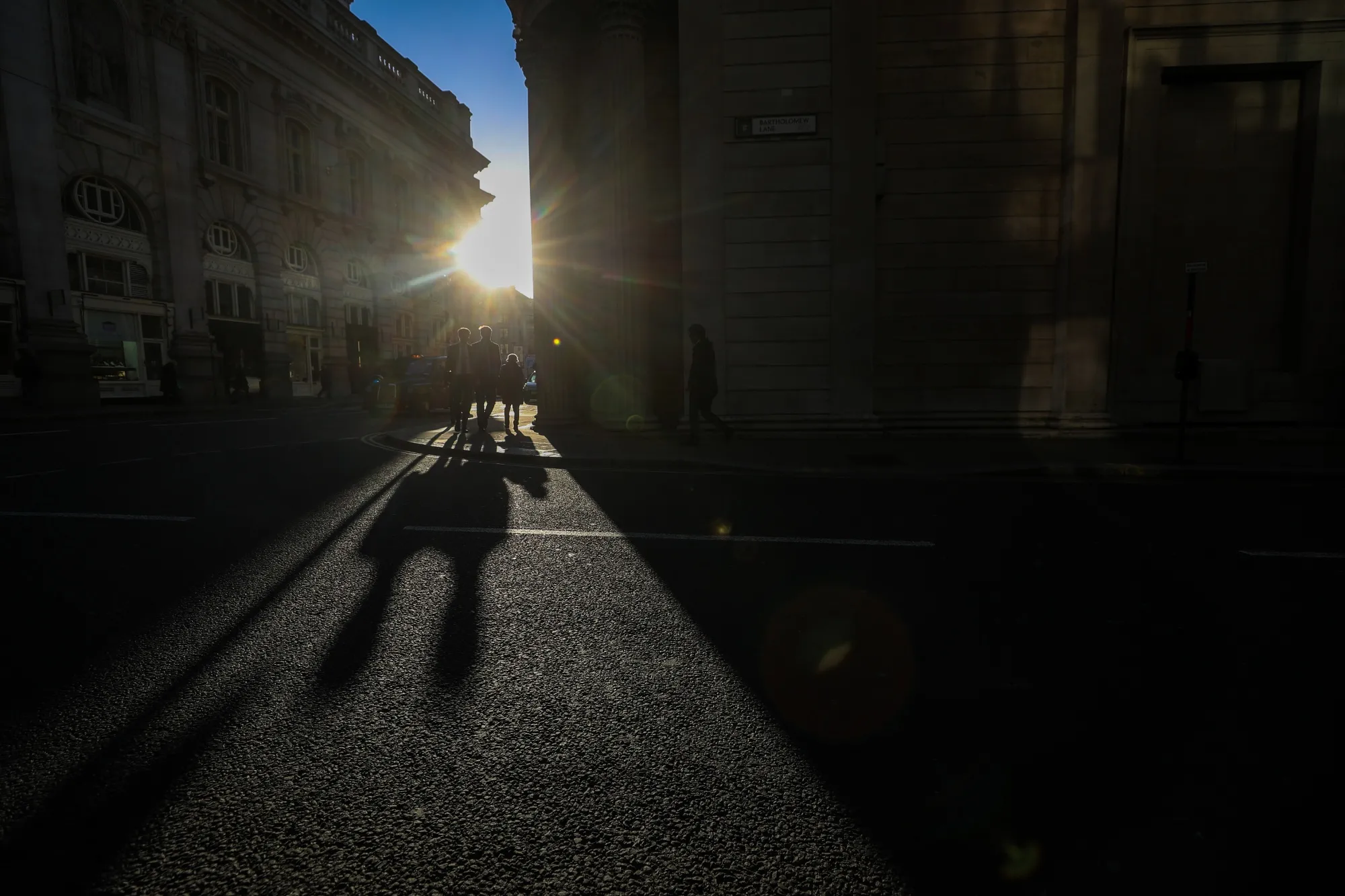 Bank Of England Cuts Forecasts, Says Brexit Damage to Economy Has Risen