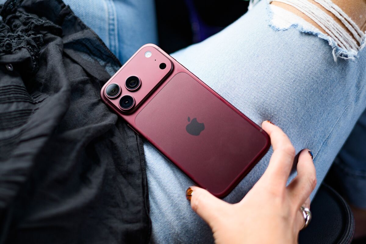 Apple iPhone 18 Pro Review: Camera and Battery Upgrades, Improved Performance