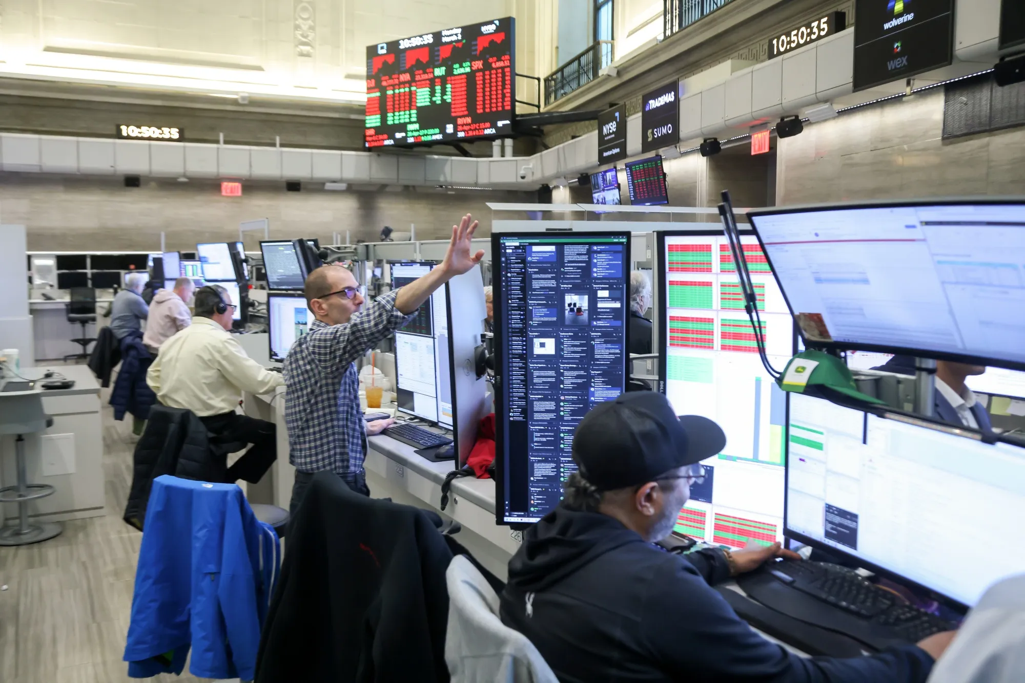 13日午前の米金融市場で米国債と株式が上昇