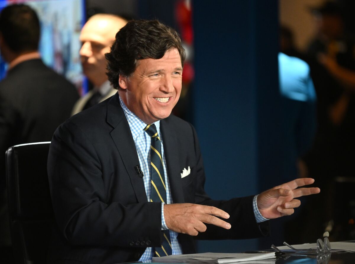 As deadline nears, Tucker tends to business