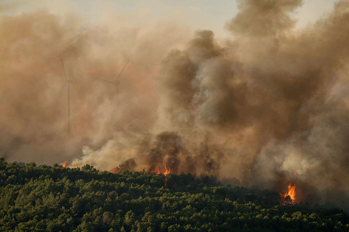 Europe on Wildfire Alert After Heat Turns Region Into Tinderbox