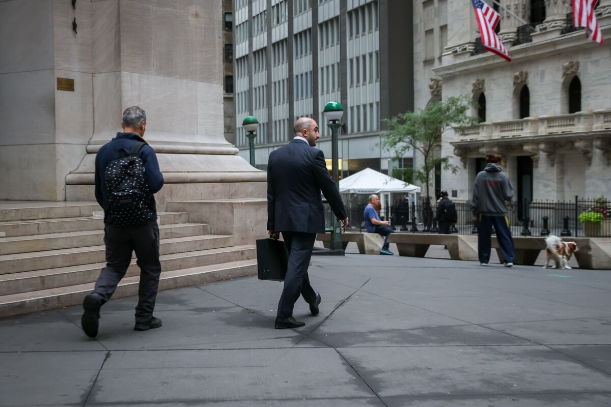 BDCs Face Rising Credit-Quality Pressure Into 2026, Fitch Says